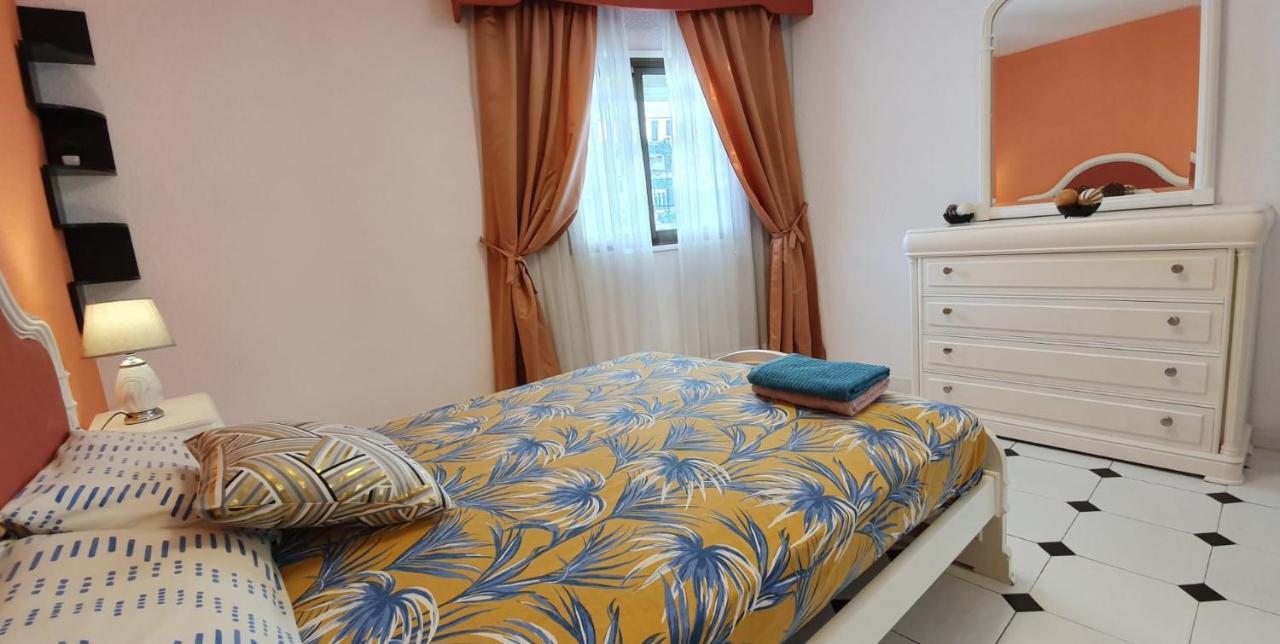 Encantadora Vivienda En El Paseo Maritimo De Salou Esterno foto