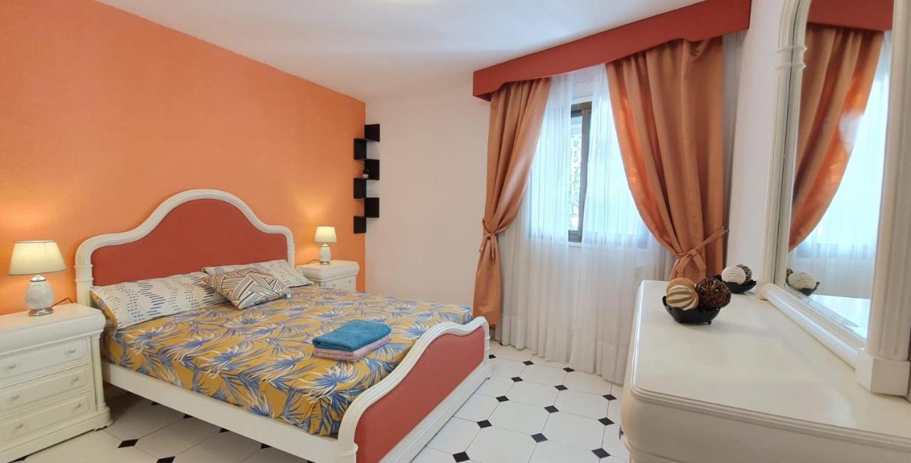 Encantadora Vivienda En El Paseo Maritimo De Salou Esterno foto